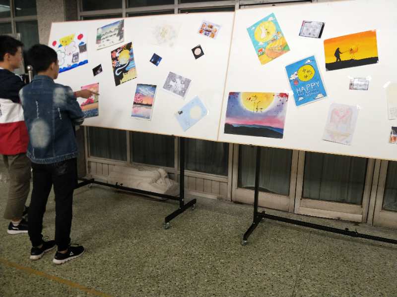 开展书画摄影作品展